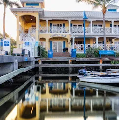 Picture in the direction of Gilbert's from the water